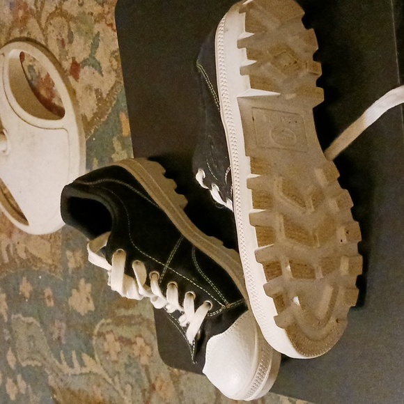 Shoes - Picture 2 of 2